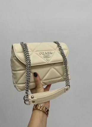 Модная женская сумка prada nappa spectrum cream/silver кросс боди прада