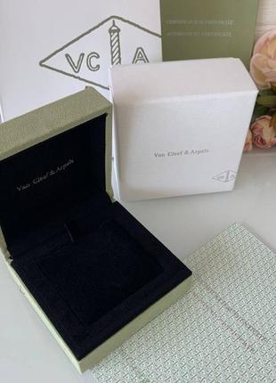 Сережки ван кліф в брендового упаковці англійською замочку з білим золотом au750, перламутр5 фото