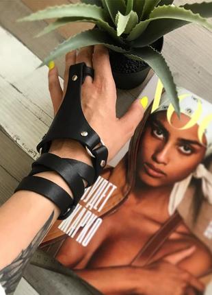 Браслет перчатка,кожаный слейв браслет, браслет портупея , браслет с кольцом gothic, boho, halloween