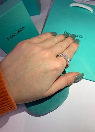 Кольцо дорожка из цирконов тиффани tiffany, серебро 925 пробы