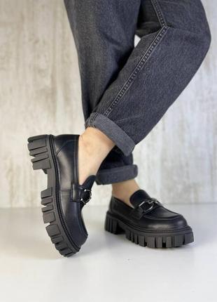 Туфли черные женские лоферы на тракторной подошве натуральная кожа3 фото