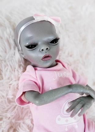 Силіконова колекційна лялька реборн інопланетянин дівчинка ріплі (вінілова лялька гойдалець) висота 35 см6 фото