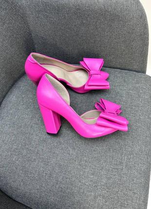 Розовые фуксия кожаные туфли лодочки с бантиком цвет на выбор