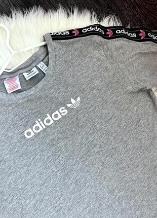 Футболка adidas