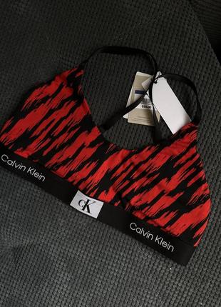 Топ calvin klein