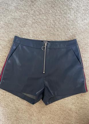Шорты из эко кожи