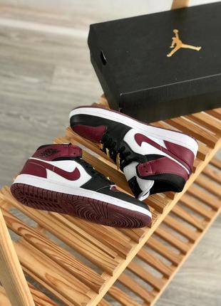 Женские кроссовки nike air jordan 1 retro white black burgundy3 фото