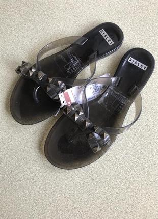 Нові мильниці тапки sisley 34 р.