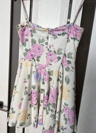 Платье с флористическим принтом от zara3 фото