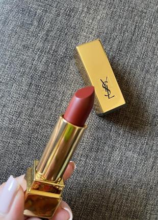 Губна помада yves saint laurent rouge pur couture the mats lipstick без коробок no 206, оригінал6 фото