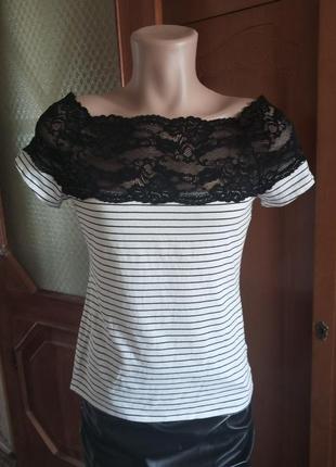 Футболка с кружевом, размер l