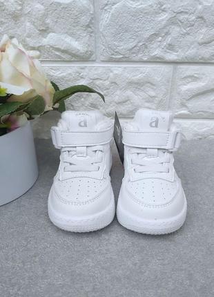 Белые хайтопы для мальчика и девочки / демисезонные ботинки1 фото