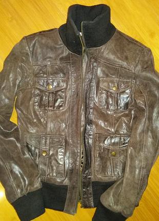 Продам куртку з натуральної шкіри.