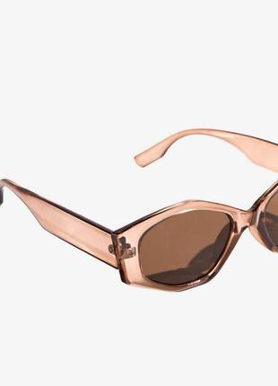 Женские солнцезащитные очки в фигурной оправе 46576