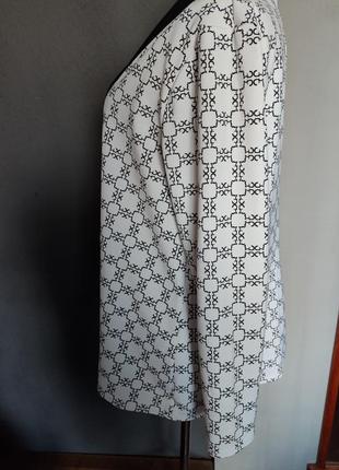 Стильный бело- черный пиджак принт в стиле gucci батал5 фото
