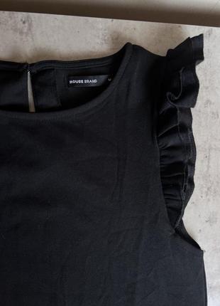 Блуза чорна футболка з рюшами вільного крою класика ошатна блузка м2 фото