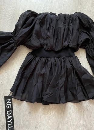 Новая черная объемная блузка