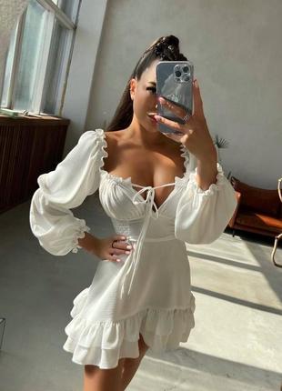 Платье с рукавами белое жатка нежное
