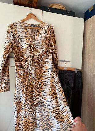 Платье асимметричное, платье принт тигр, платье миди2 фото