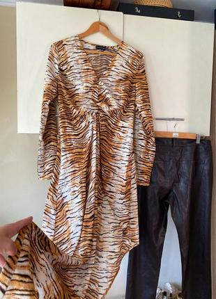 Платье асимметричное, платье принт тигр, платье миди3 фото