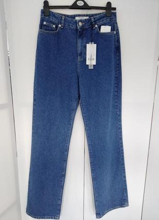 Стильные джинсы для женщин1 фото
