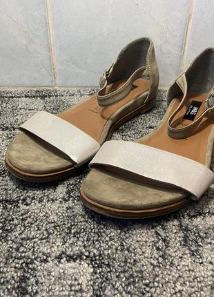 Шкіряні босоніжки m&s collection 40р