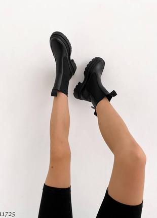 Черные натуральные кожаные демисезонные деми осенние ботинки челси с резинками на резинках толстой подошве кожа осень без шнурков молнии6 фото