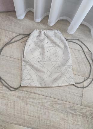 Сумка для спортивной одежды от swarovski