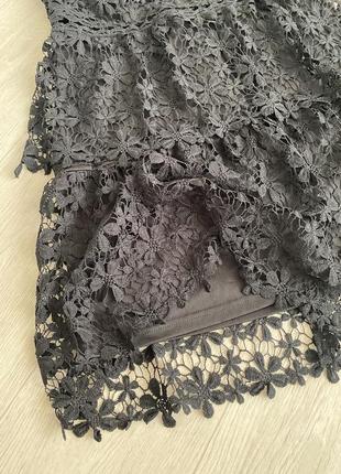 Коктейльна брендова вечірня сукня міді чорна з підкладом з мережива від бренду boohoo6 фото