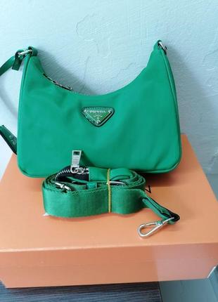 Жіноча нейлонова сумка через плече prada зелена, стильна сумка, преміум якість, красива сумка прада