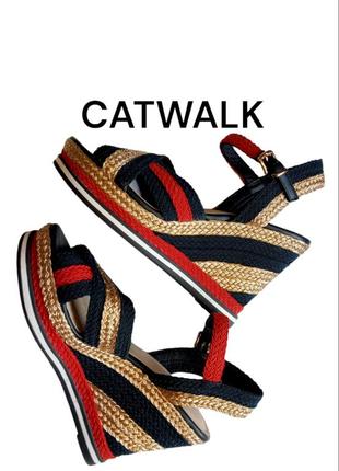 Босоніжки, сандалі catwalk