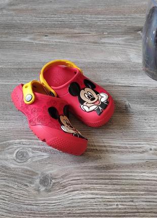 Дитячі крокси кросівки crocs mickey mouse