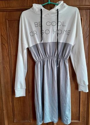 Осенняя спортивная туника с капюшоном и длинным рукавом