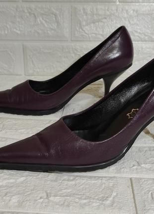 Кожаные фиолетовые туфли vera gomma,размер 38