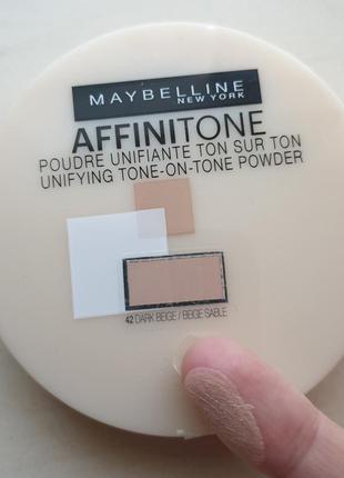 Maybelline affinitone powder компактна пудра5 фото