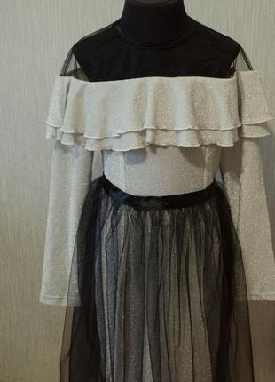 Очень красивое универсальное платье с длинным рукавом + фатиновая юбка