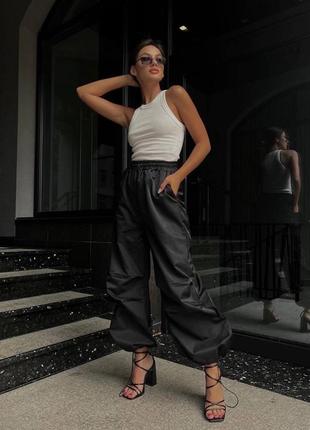 Штани прямі карго палаццо вільні оверсайз з розрізами кнопки застібки полоски висока посадка спортивні кюлоти9 фото