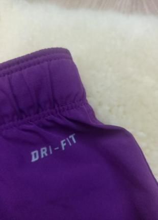 Спортивные двойные короткие шорты nike dri-fit.3 фото