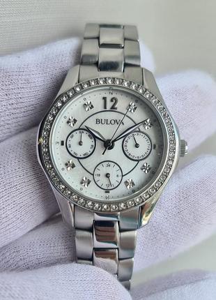 Жіночий годинник bulova 96n111 swarovski 36 mm