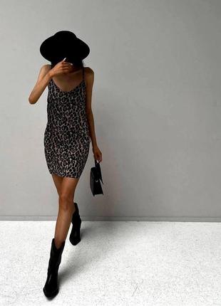 Базовое платье трикотаж короткая кожа принт леопард мини платье облегающая обтягивающая по фигуре на бретельках бретели3 фото