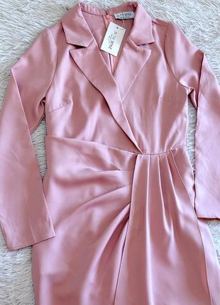 Нежное розовое платье in the style с шлейфом6 фото