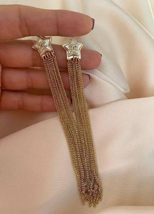 Брендові сережки гвоздик із логотипом позолота цирконій із ланцюжком10 фото
