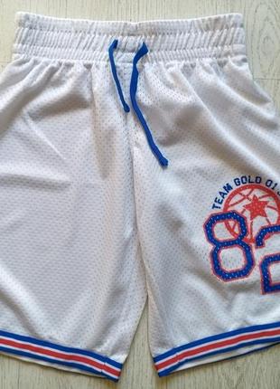 Баскетбольные шорты rebel на 8-11 лет.