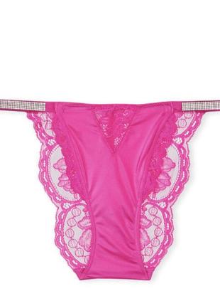 Трусики с камушками victoria's secret micro lace fuschia frenzy shine strap cheekini panty