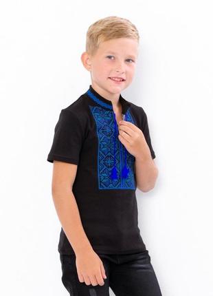 Чорна вишиванка з коротким рукавом для хлопчика, вишита трикотажна сорочка дитяча з орнаментом, синя  червона вишивка, вышиванка чёрная5 фото