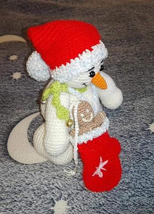 Вязаный снеговик. ручная работа.