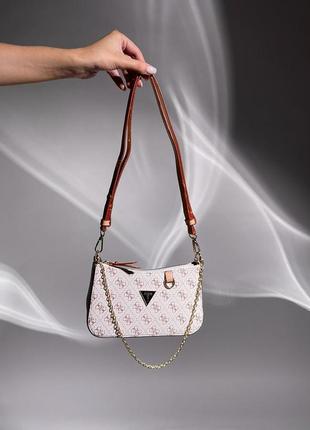 Сумочка в стилі guess