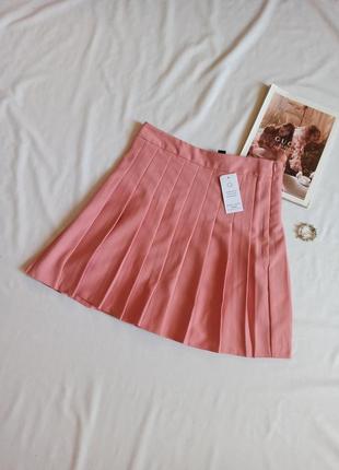 Розовая юбка тенниска/в складку