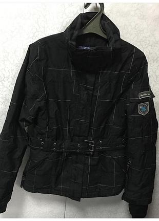 Ккртка жіноча