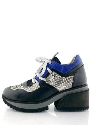 Туфлі rizzano на платформі чорні з золотом